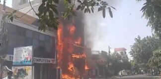 सोमवार को हुए लखनऊ अग्निकांड की जांच के लिए पहुंची एसआईटी की टीम