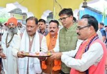 मुख्यमंत्री साय ने भिखमपुरा के पंचमुखी सिद्ध हनुमान मंदिर में की पूजा-अर्चना
