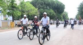 उप मुख्यमंत्री अरुण साव ने सायकल चलाकर फिट रहने और पर्यावरण संरक्षण का दिया संदेश