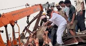 कोलकाता के टाराटाला में बड़ा हादसा: गोदाम ढहने से 5 की मौत, 20 घायल