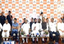 एकनाथ शिंदे के दल में शामिल हुए शिवसेना यूबीटी के बागी 6 सांसद