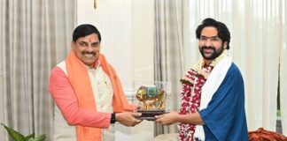 मुख्यमंत्री डॉ. यादव से मिले बागेश्वर धाम के पीठाधीश्वर धीरेंद्र शास्त्री महाराज