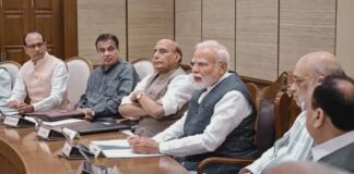 पेपर लीक विवाद के बीच भी PM मोदी का सोशल मीडिया पर क्रेज बरकरार