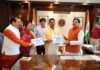 मुख्यमंत्री डॉ. यादव को जल संसाधन मंत्री सिलावट ने अभियान की उपलब्धियां पर आधारित पुस्तिका की भेंट