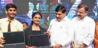 CM मोहन यादव का विद्यार्थियों को तोहफा, 75% से अधिक अंक वालों को लैपटॉप खरीदने के लिए ₹25 हजार